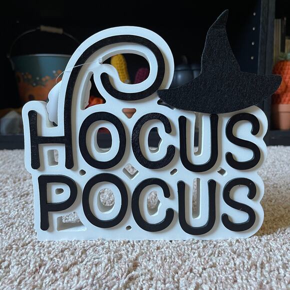 🏚️ NWT Hocus Pocus Witch Hat Table Top Sign Halloween Decor Target - Picture 6 of 16